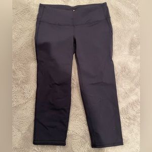 Athleta navy Capri leggings size M